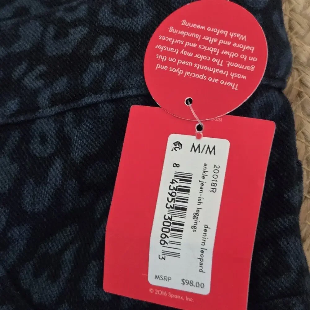 Spanx Ankle Jean-ish Leggings Denim Leopard Pattern HTF Medium‎ - NWT MSRP $98